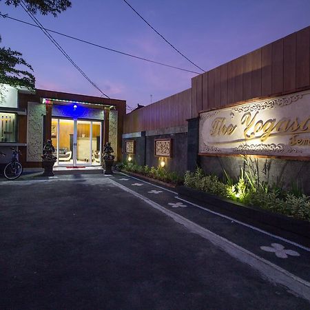ホテル The Yogasari Seminyak エクステリア 写真