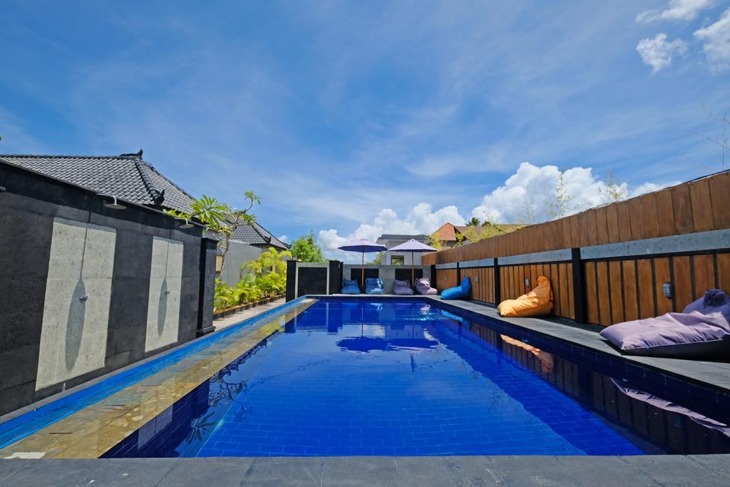 ホテル The Yogasari Seminyak エクステリア 写真