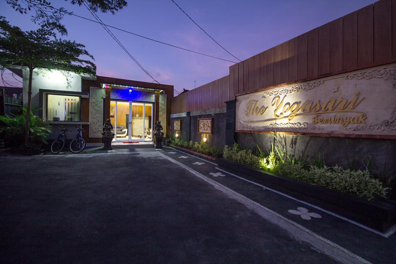 ホテル The Yogasari Seminyak エクステリア 写真
