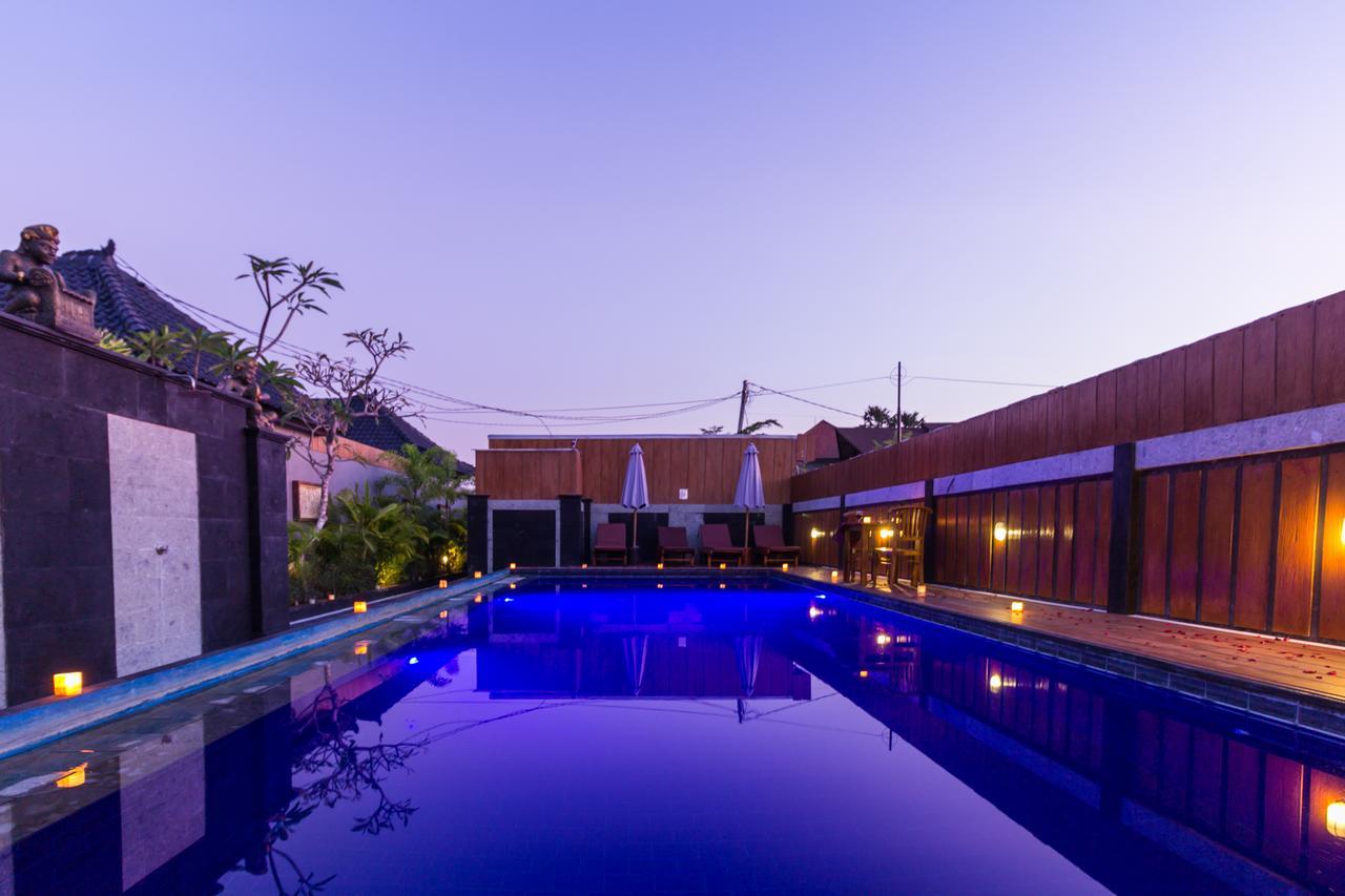 ホテル The Yogasari Seminyak エクステリア 写真