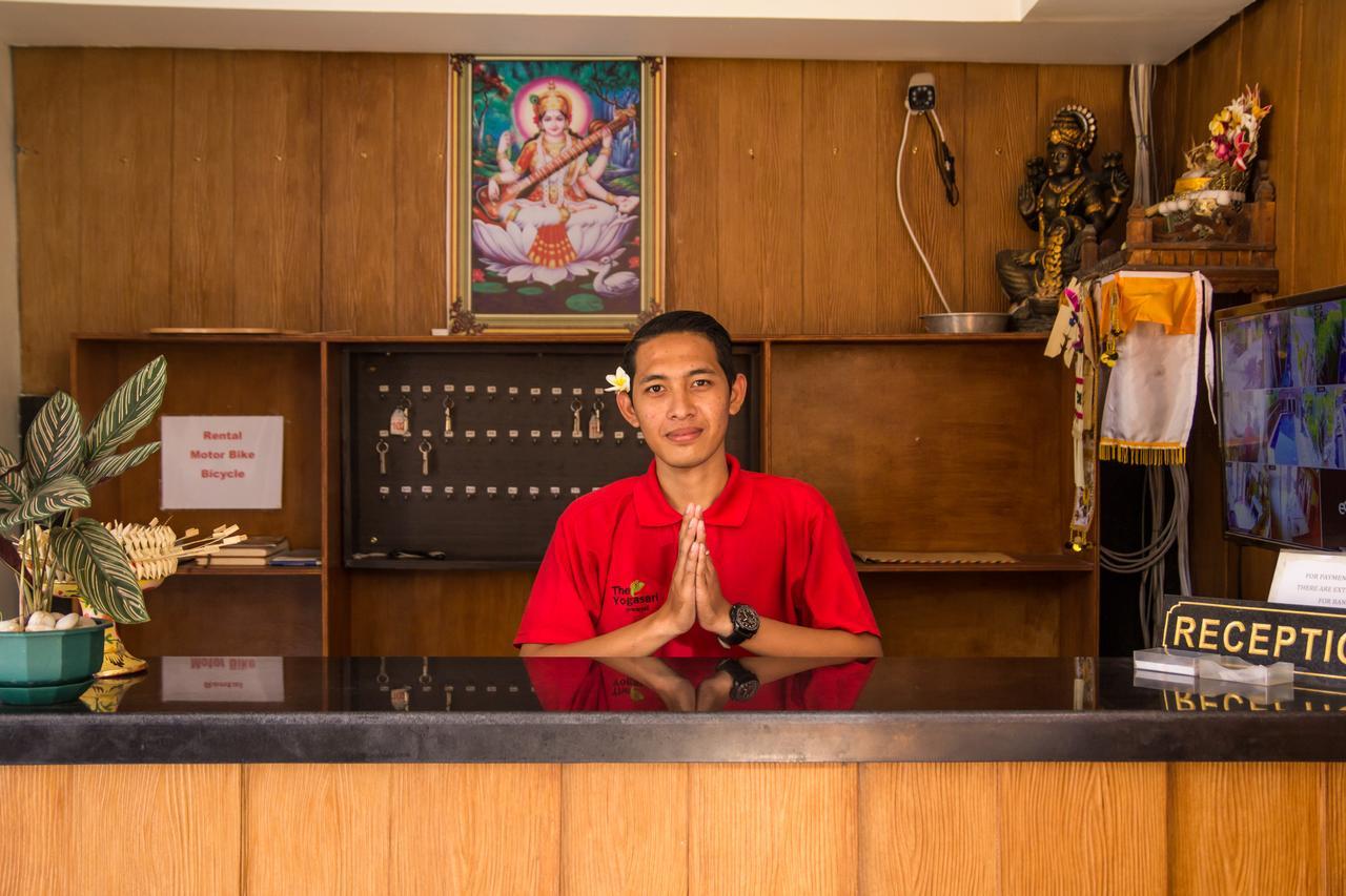 ホテル The Yogasari Seminyak エクステリア 写真