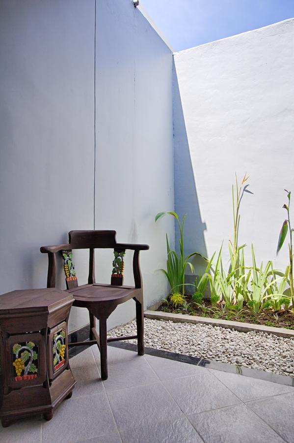 ホテル The Yogasari Seminyak エクステリア 写真