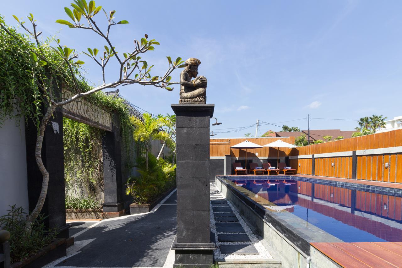 ホテル The Yogasari Seminyak エクステリア 写真