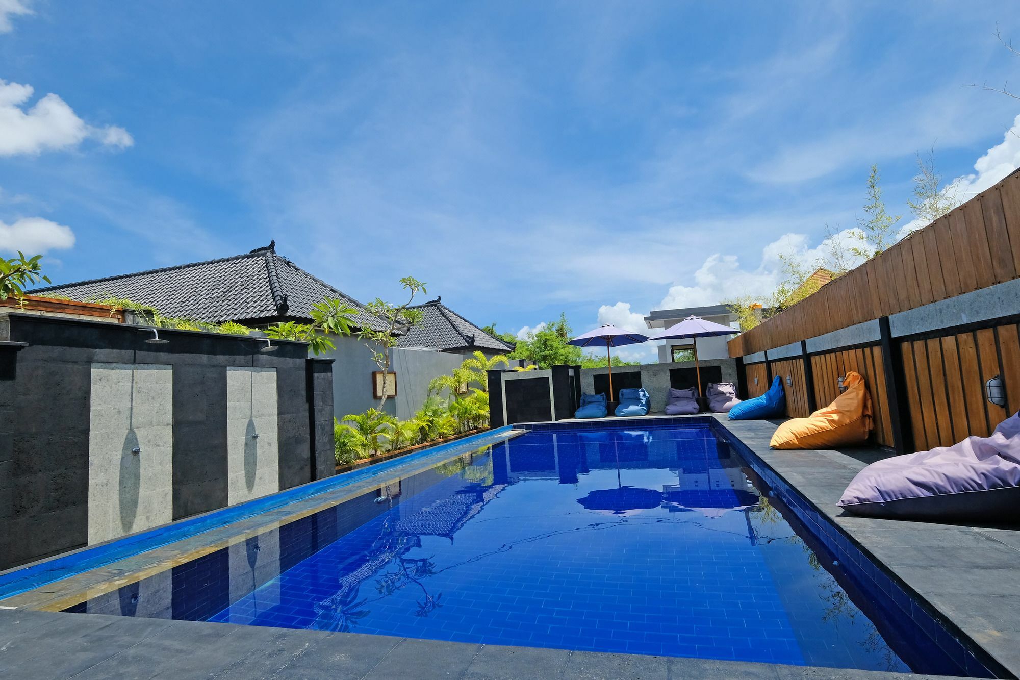 ホテル The Yogasari Seminyak エクステリア 写真